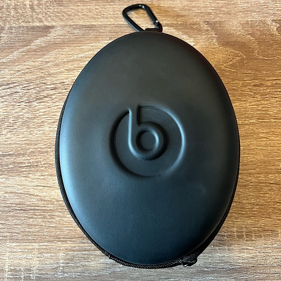 BEATS BY DRE - WHITE - Picture 5 of 6